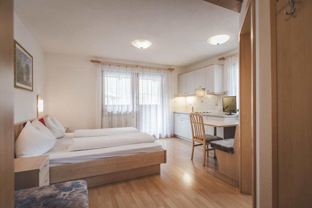 Garni Appartement Alpenresidence Cadipietra Eksteriør bilde